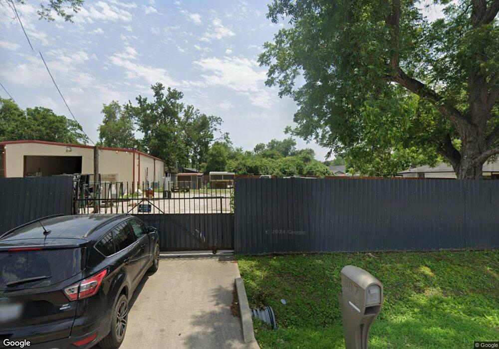 887 Fortune St, Houston, TX 77088 - photo 1