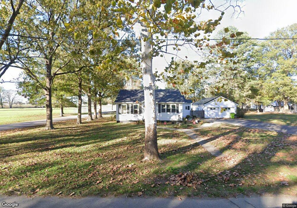 704 W 10th St, Stuttgart, AR 72160 - photo 1