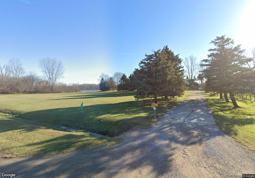 562 E Newburg Rd, Carleton, MI 48117 - photo 1