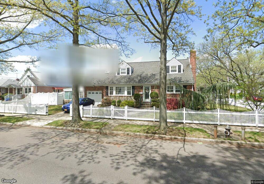 26715 83rd Ave, Glen Oaks, NY 11004 - photo 1