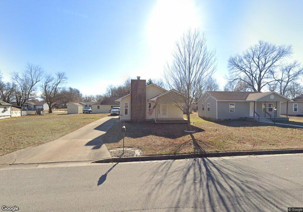 3130 Morton Ave, Parsons, KS 67357 - photo 1