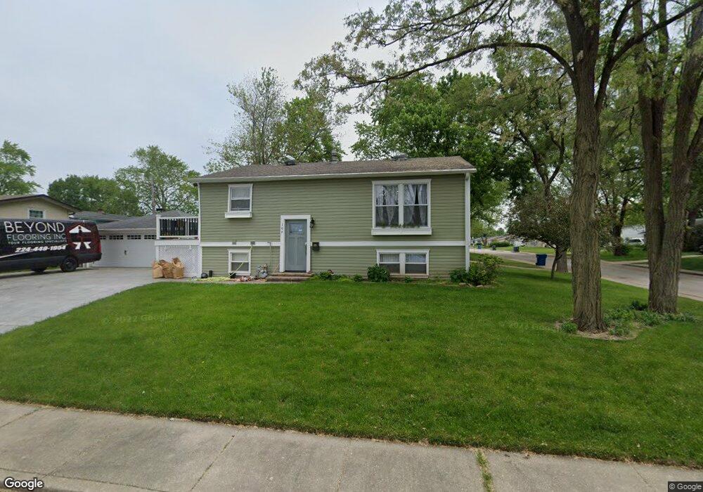 106 Ensenada Dr, Carpentersville, IL 60110 - photo 1