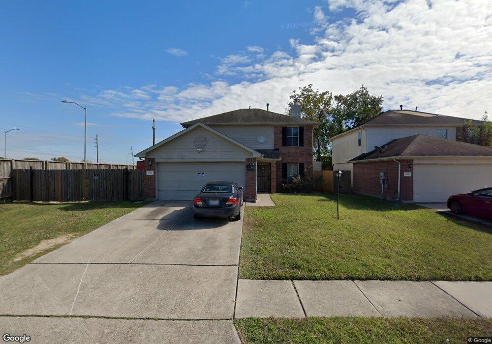8922 Cedar Top Dr, Houston, TX 77088 - photo 1