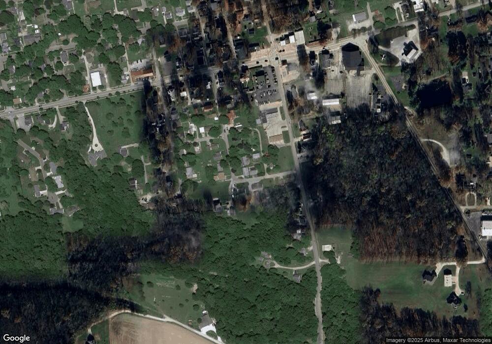 102 10th St, Covington, IN 47932 - photo 1