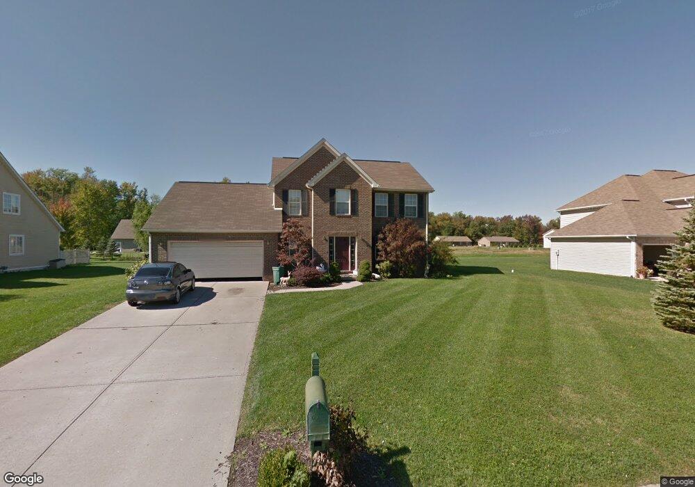 325 Arlington Dr, Batesville, IN 47006 - photo 1