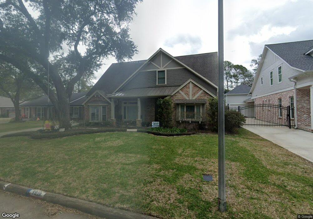 5010 Hollow Bend Ct, Houston, TX 77018 - photo 1