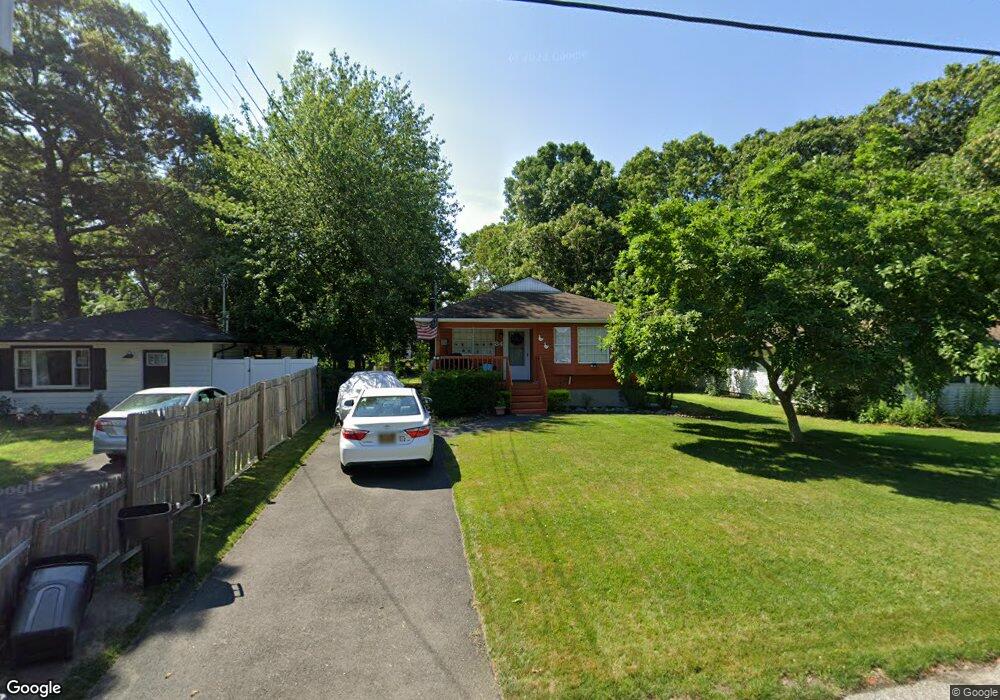 84 Palmetto Dr, Shirley, NY 11967 - photo 1