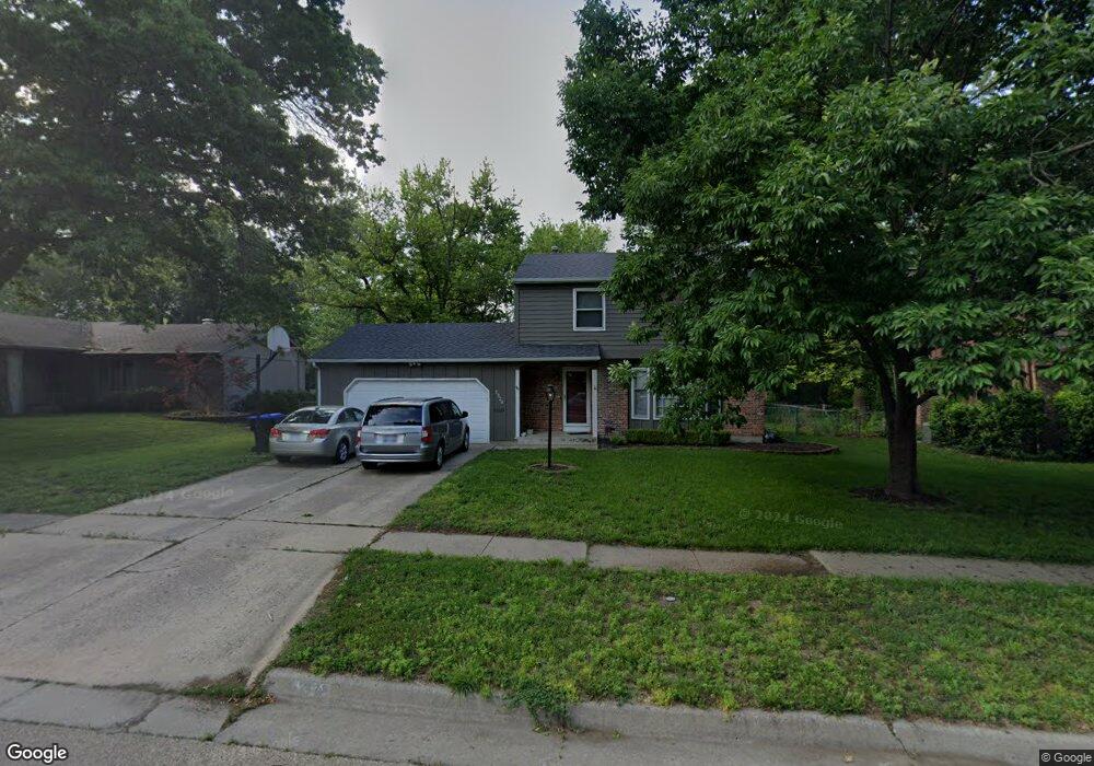 2920 SW 35th St, Topeka, KS 66614 - photo 1