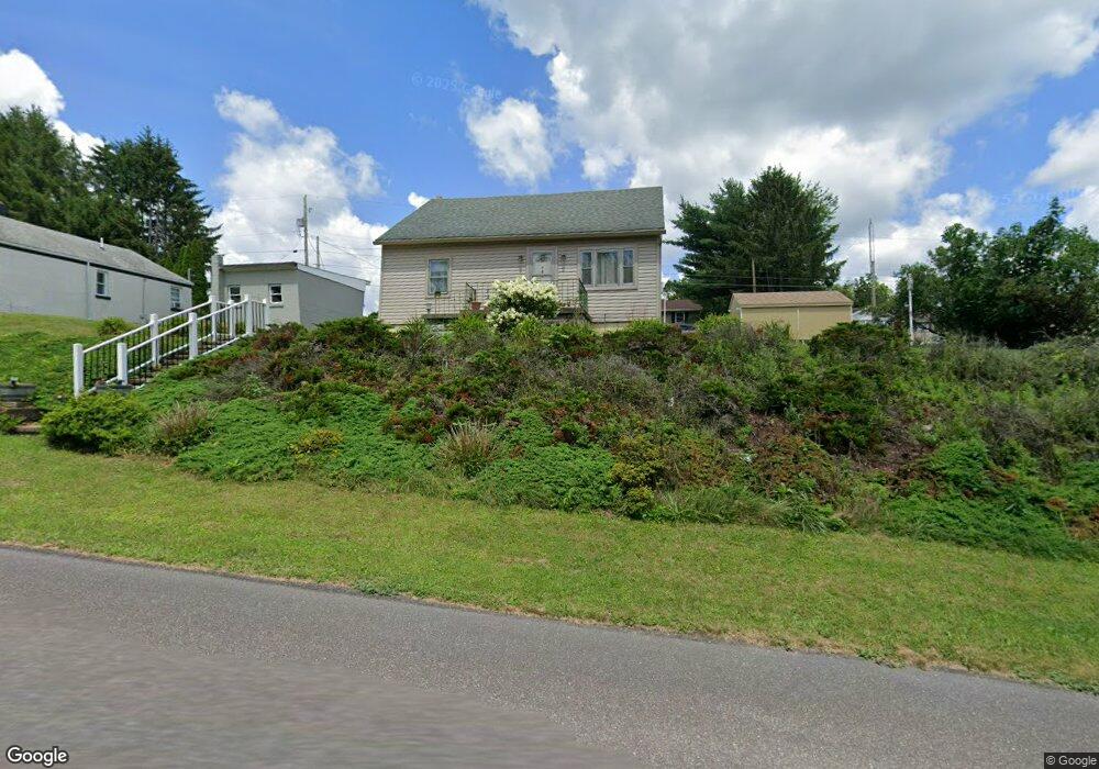 42 Wayne Ave, Tamaqua, PA 18252 - photo 1