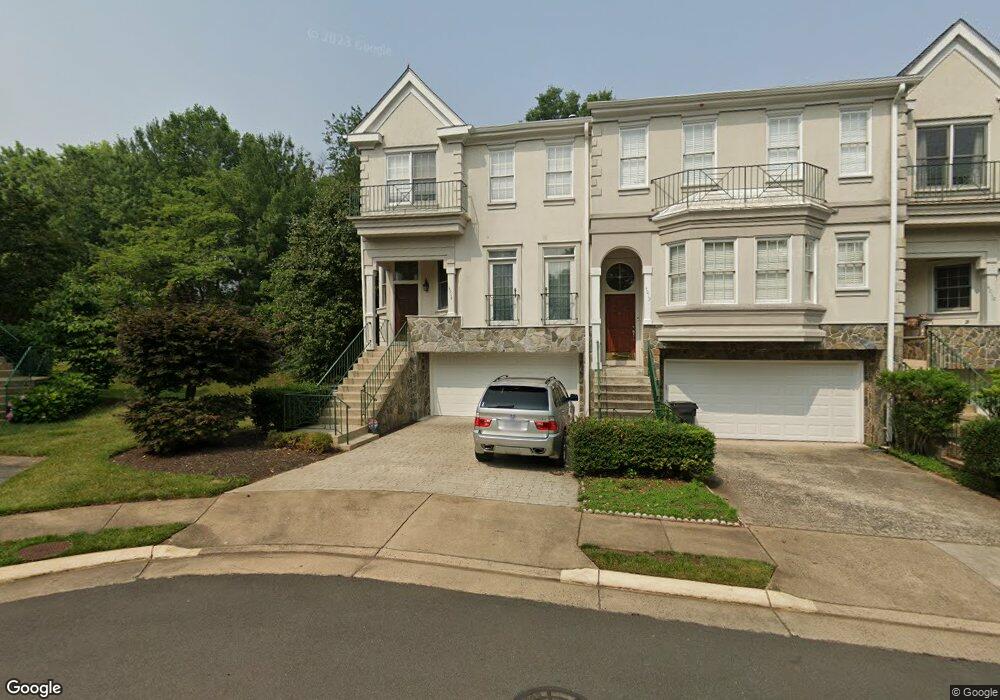 4014 Dogberry Ln, Fairfax, VA 22033 - photo 1