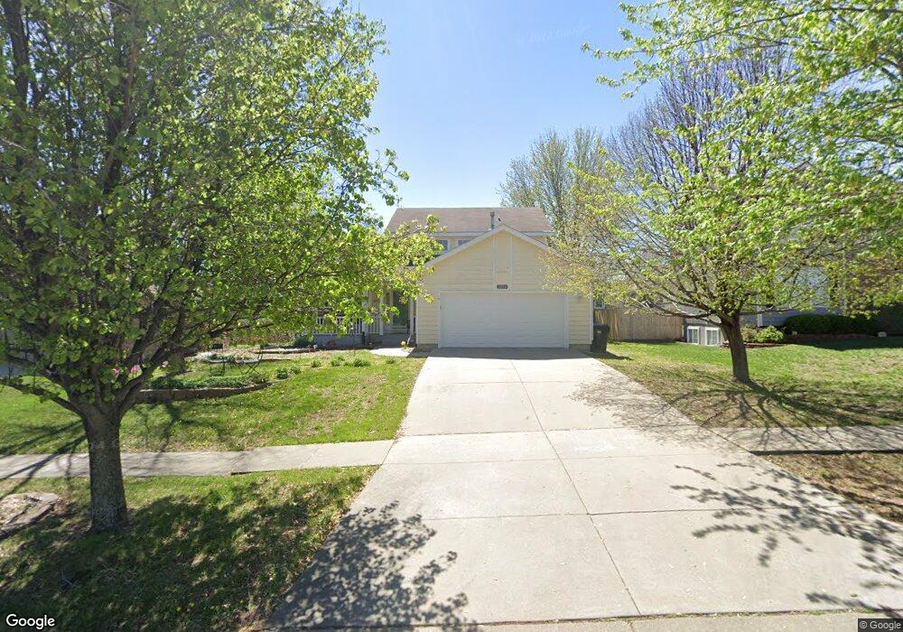 5655 SW 34th Place, Topeka, KS 66614 - photo 1