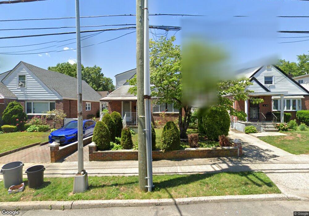 8234 Little Neck Pkwy, Glen Oaks, NY 11004 - photo 1