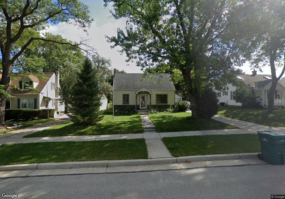 W164N8556 Hiawatha Ave, Menomonee Falls, WI 53051 - photo 1