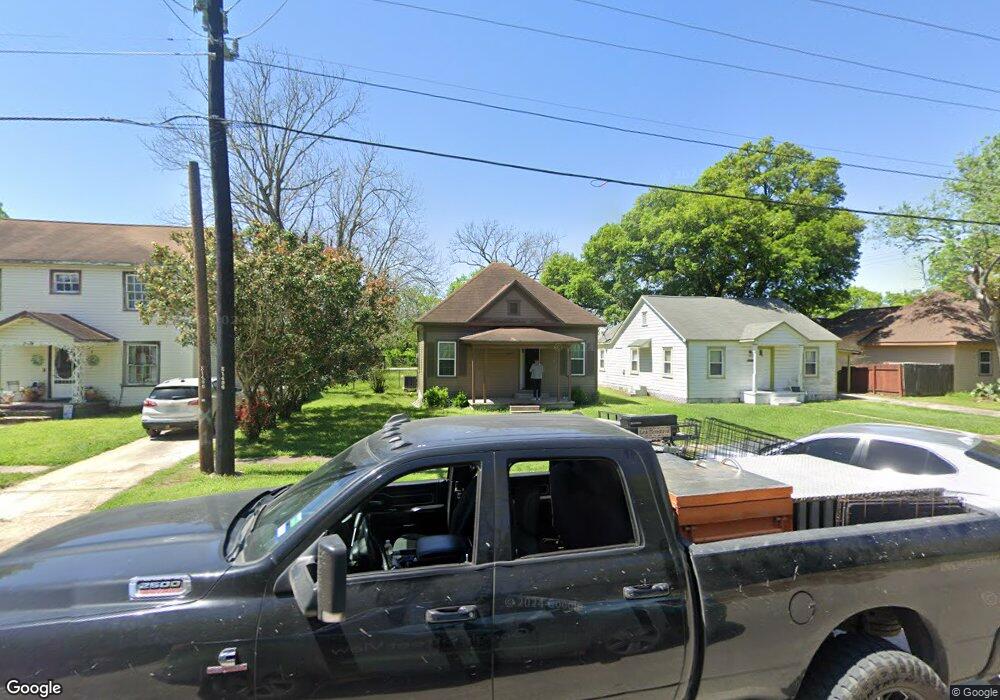 2908 Avenue G, Bay City, TX 77414 - photo 1