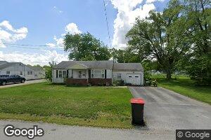 413 E North St, Assumption, IL 62510