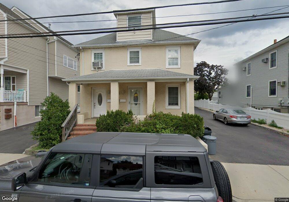 19 Maple Ave unit Upper, Lynbrook, NY 11563 - photo 1