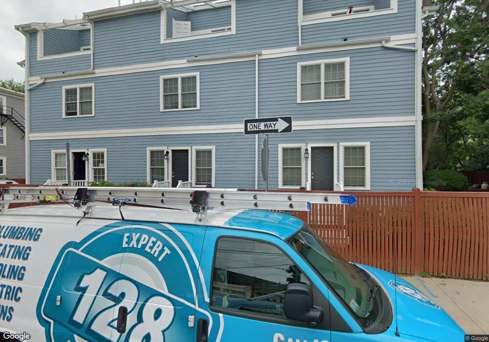 323 Elm St unit 2, Cambridge, MA 02139 - photo 1