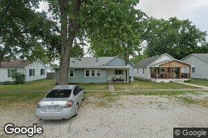 216 N East St, Moweaqua, IL 62550