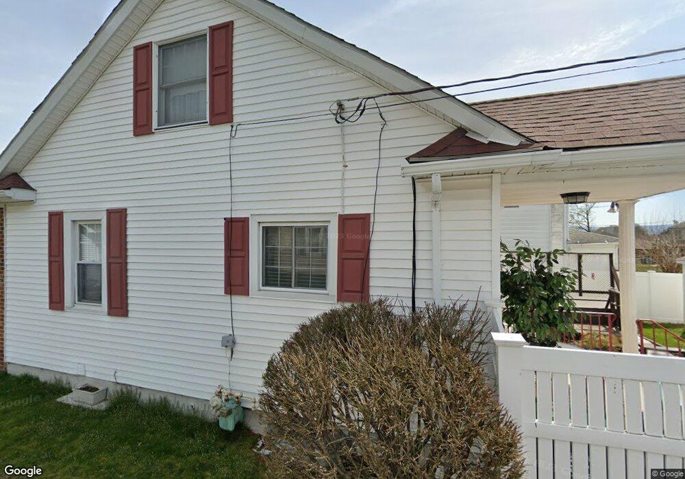 585 1/2 W Sperling St, West Wyoming, PA 18644 - photo 1