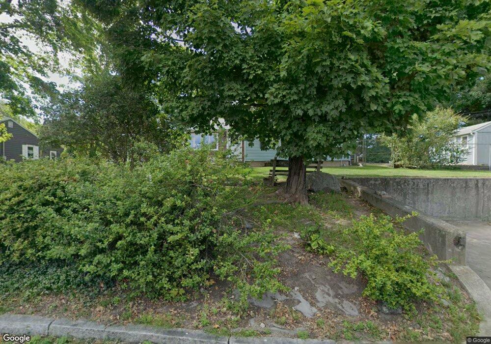 4 Penfield St, North Attleboro, MA 02760 - photo 1