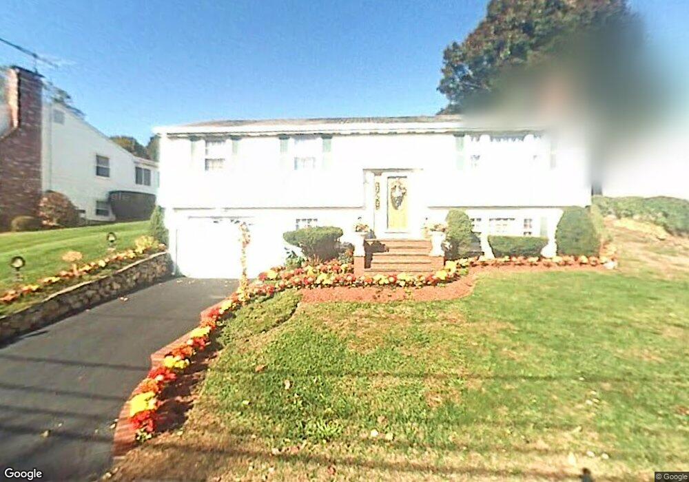 11 Phillips Cir, Waltham, MA 02452 - photo 1