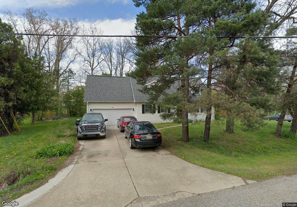 1069 Pinecrest Ln, Grand Blanc, MI 48439 - photo 1