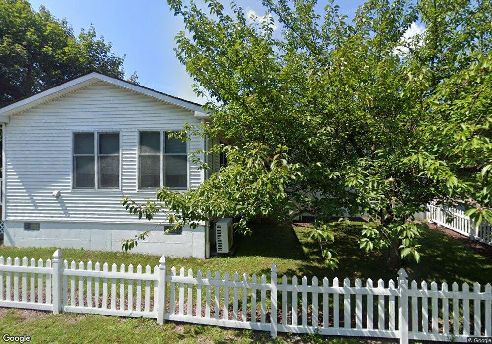 325 E 3rd St, Wind Gap, PA 18091 - photo 1