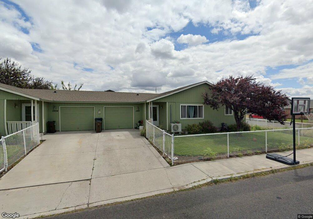 1422 NE 5th St, Redmond, OR 97756 - photo 1