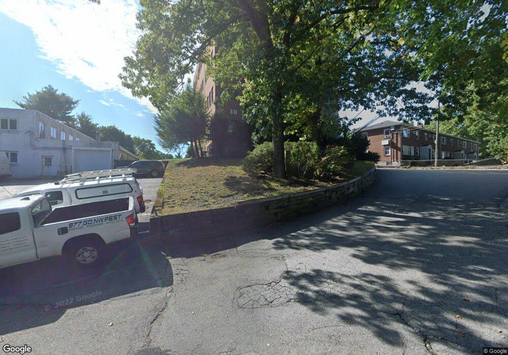 38 & 40 Edgehill Rd, Waltham, MA 02180 - photo 1