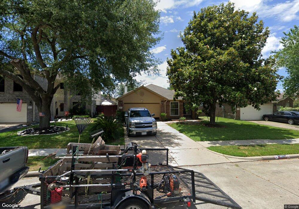 8611 Scenic Green Dr, Houston, TX 77088 - photo 1