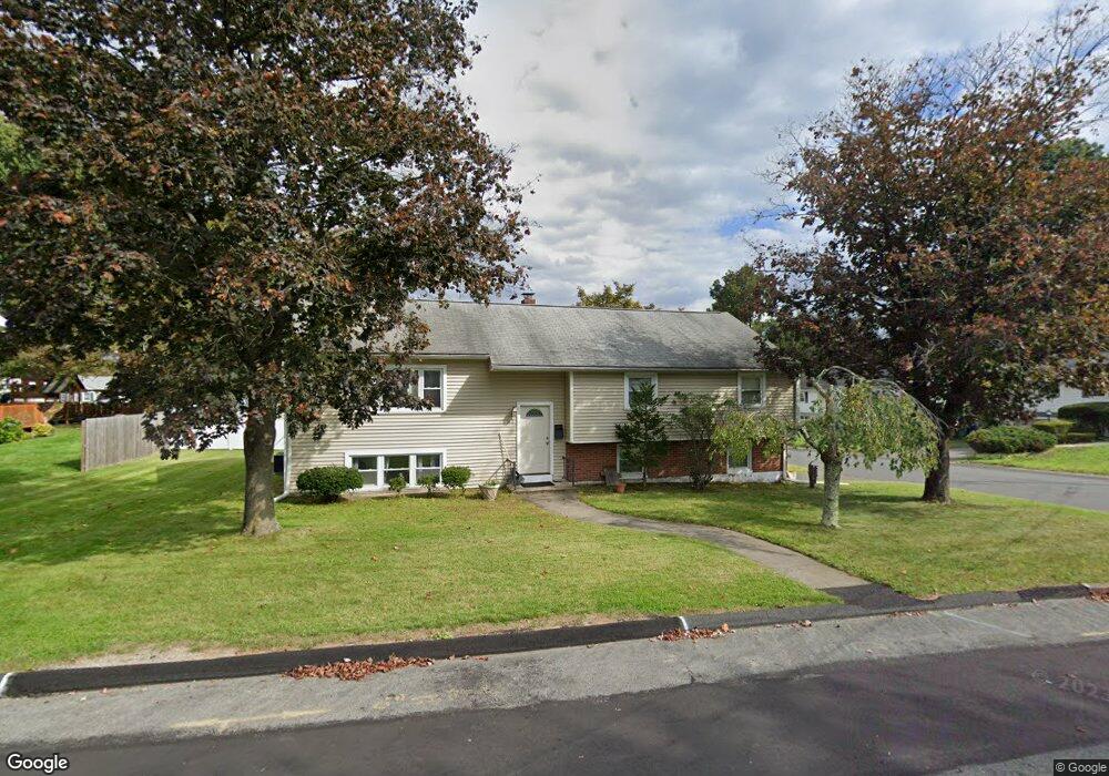 87 Partridge Dr, Waterbury, CT 06708 - photo 1