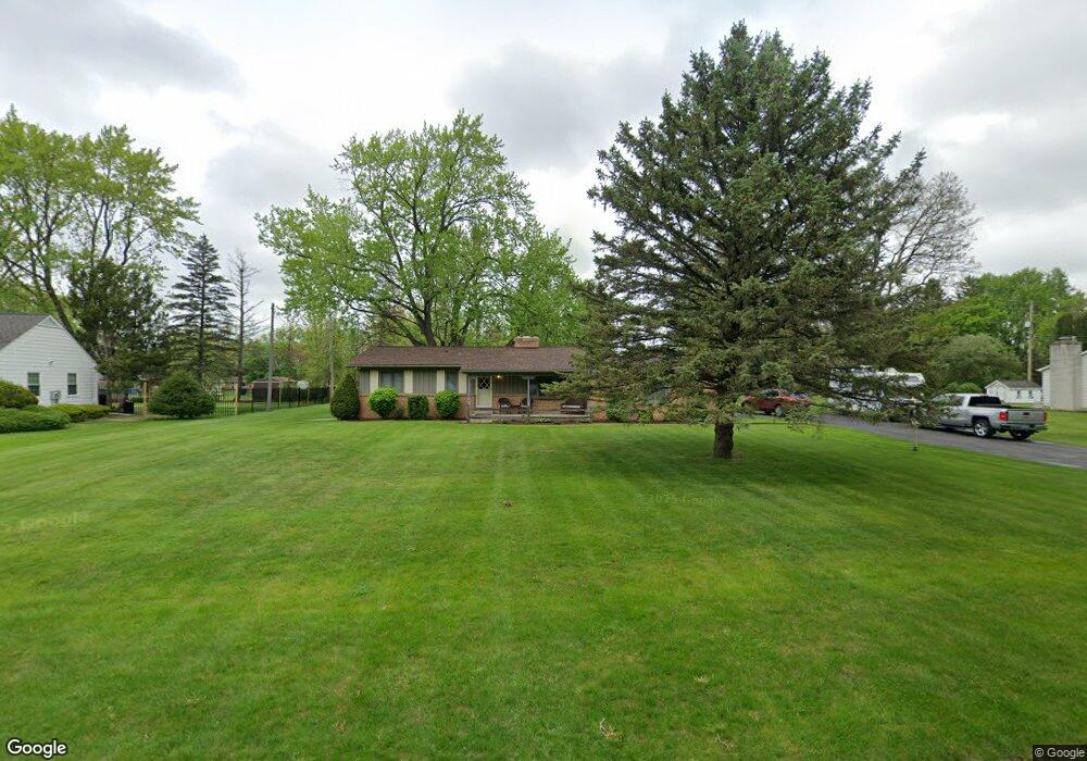 5324 Oaktree Dr, Flint, MI 48532 - photo 1