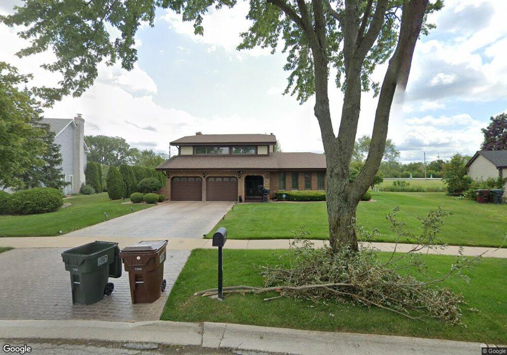 1807 Lawrence Crescent, Flossmoor, IL 60422 - photo 1