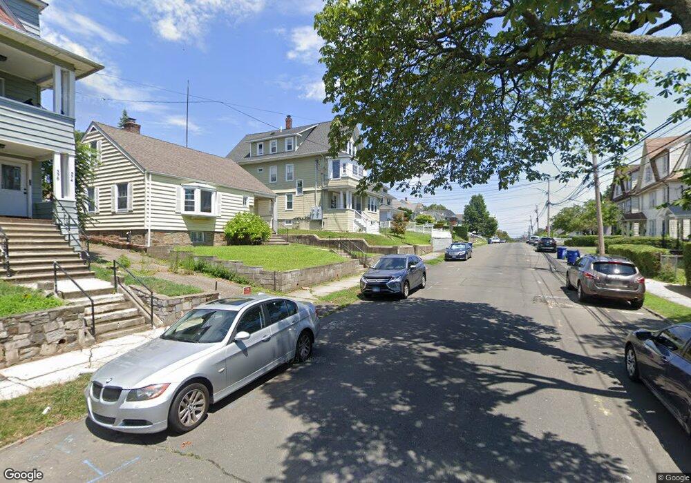 559 Hawley Ave unit 3, Bridgeport, CT 06606 - photo 1