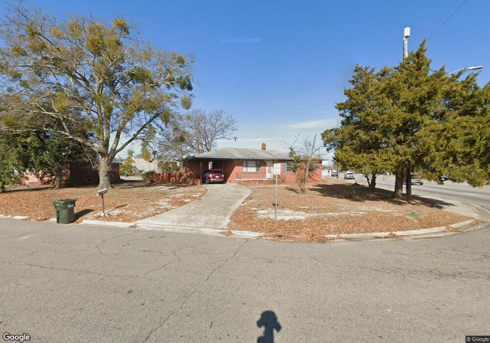 500 Sandhurst Dr, Fayetteville, NC 28304 - photo 1