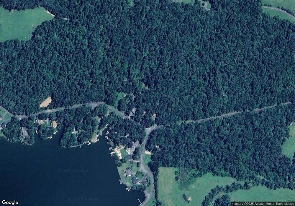 68 N Lakeshore Dr, Louisa, VA 23093 - photo 1