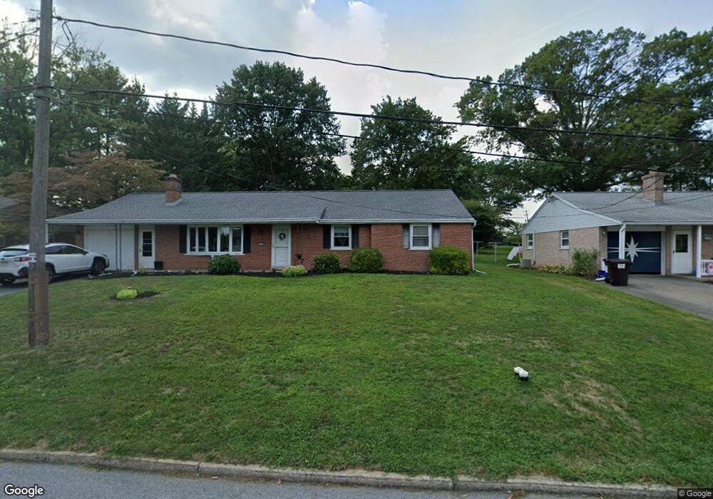 1270 Manor Blvd, Lancaster, PA 17603 - photo 1