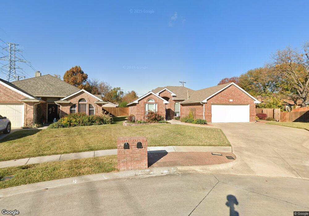 340 Chantilly Ct, Hurst, TX 76054 - photo 1