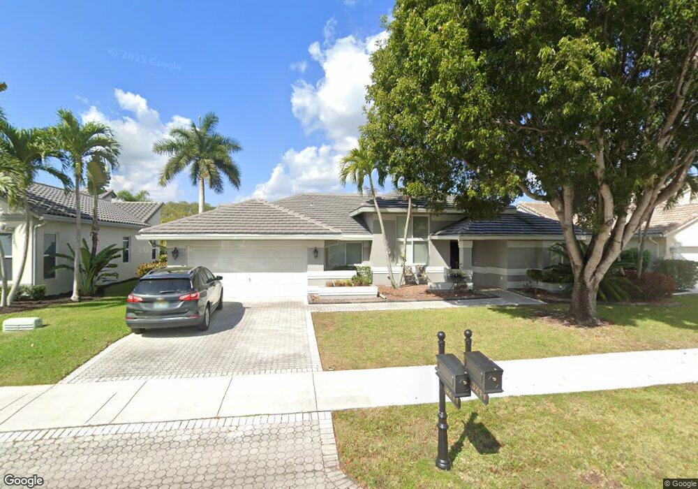 3211 Overlook Rd, Davie, FL 33328 - photo 1