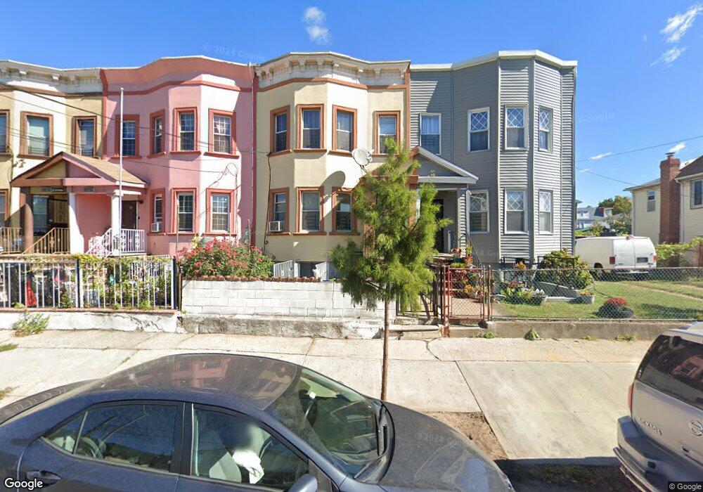 10313 168th Place, Jamaica, NY 11433 - photo 1