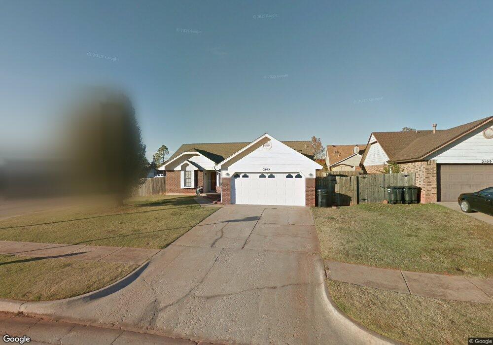 2105 NE 8th St, Moore, OK 73160 - photo 1