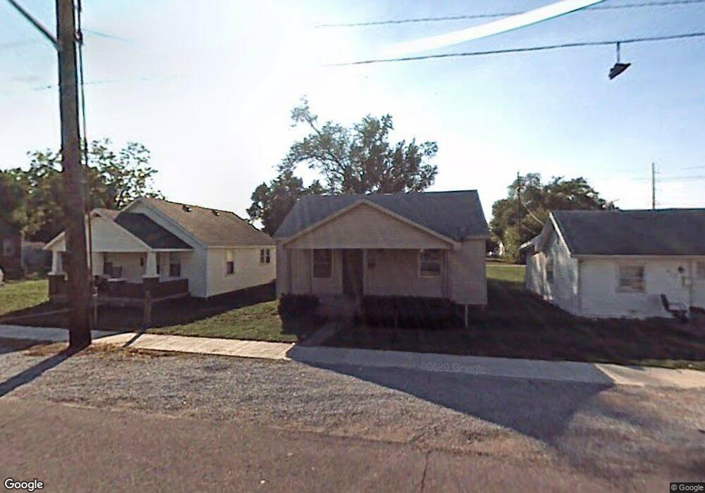 428 N Mapleton St, Columbus, IN 47201 - photo 1