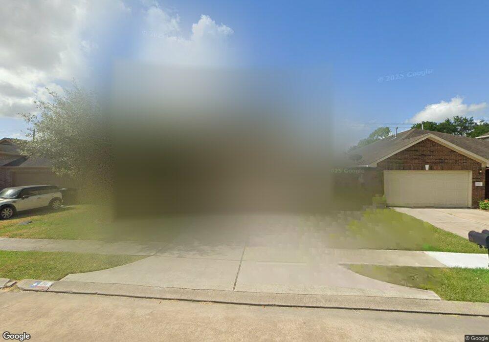 211 Midtown Park Dr, Alvin, TX 77511 - photo 1
