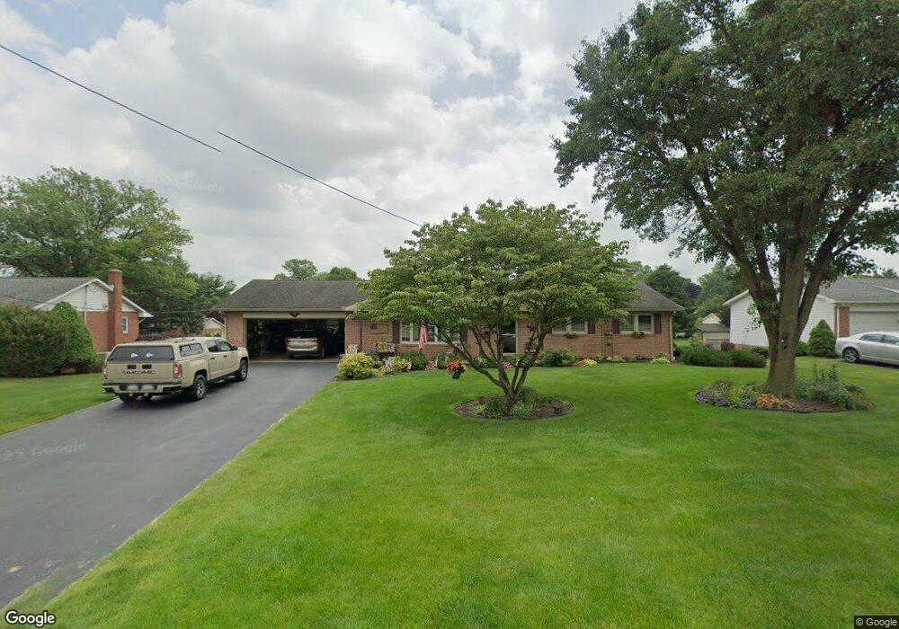 2940 Roosevelt Dr, Chambersburg, PA 17201 - photo 1