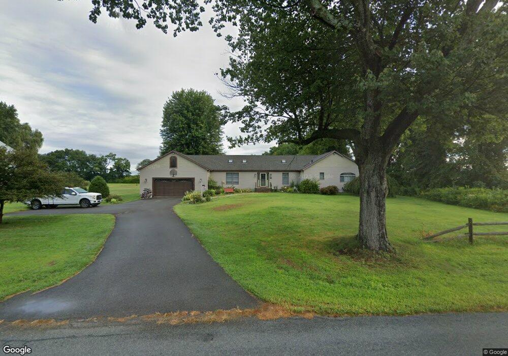 15 E Hadley Rd, Hadley, MA 01035 - photo 1