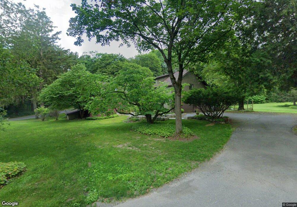 3 Middle Hill Rd, Troy, NY 12180 - photo 1