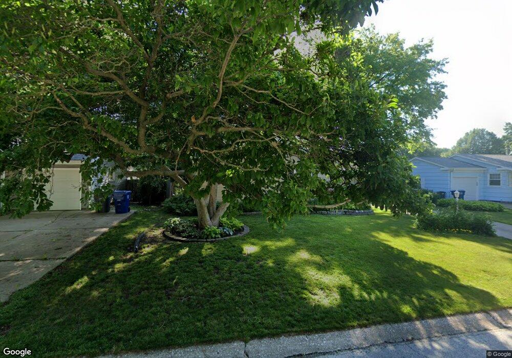 1837 Elmwood Dr, Bettendorf, IA 52722 - photo 1