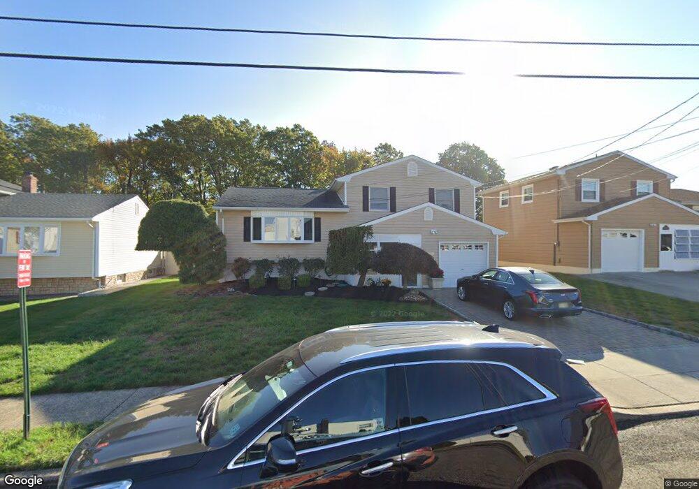 1060 Andrews Dr, Perth Amboy, NJ 08861 - photo 1