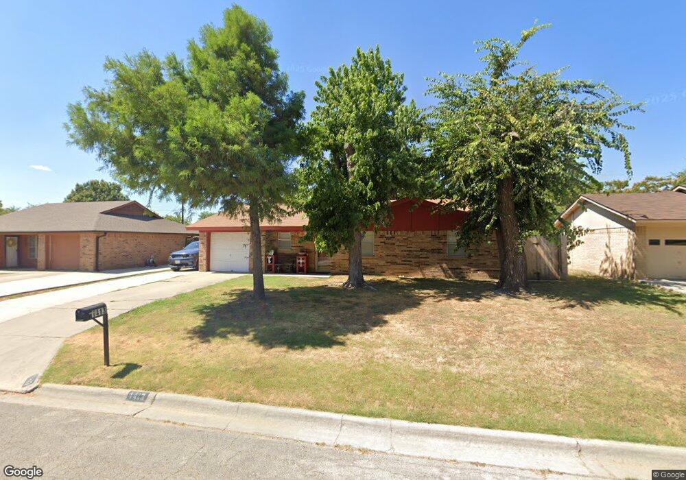 1413 Natalie Dr, Gainesville, TX 76240 - photo 1