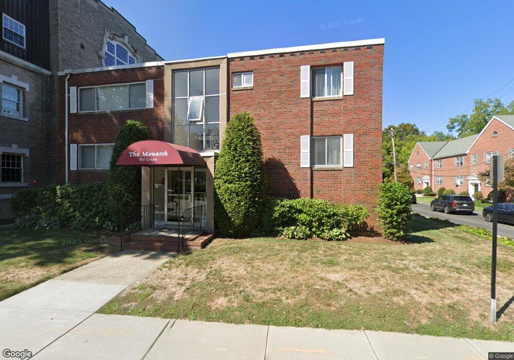 505 Centre St unit 2, Newton, MA 02458 - photo 1